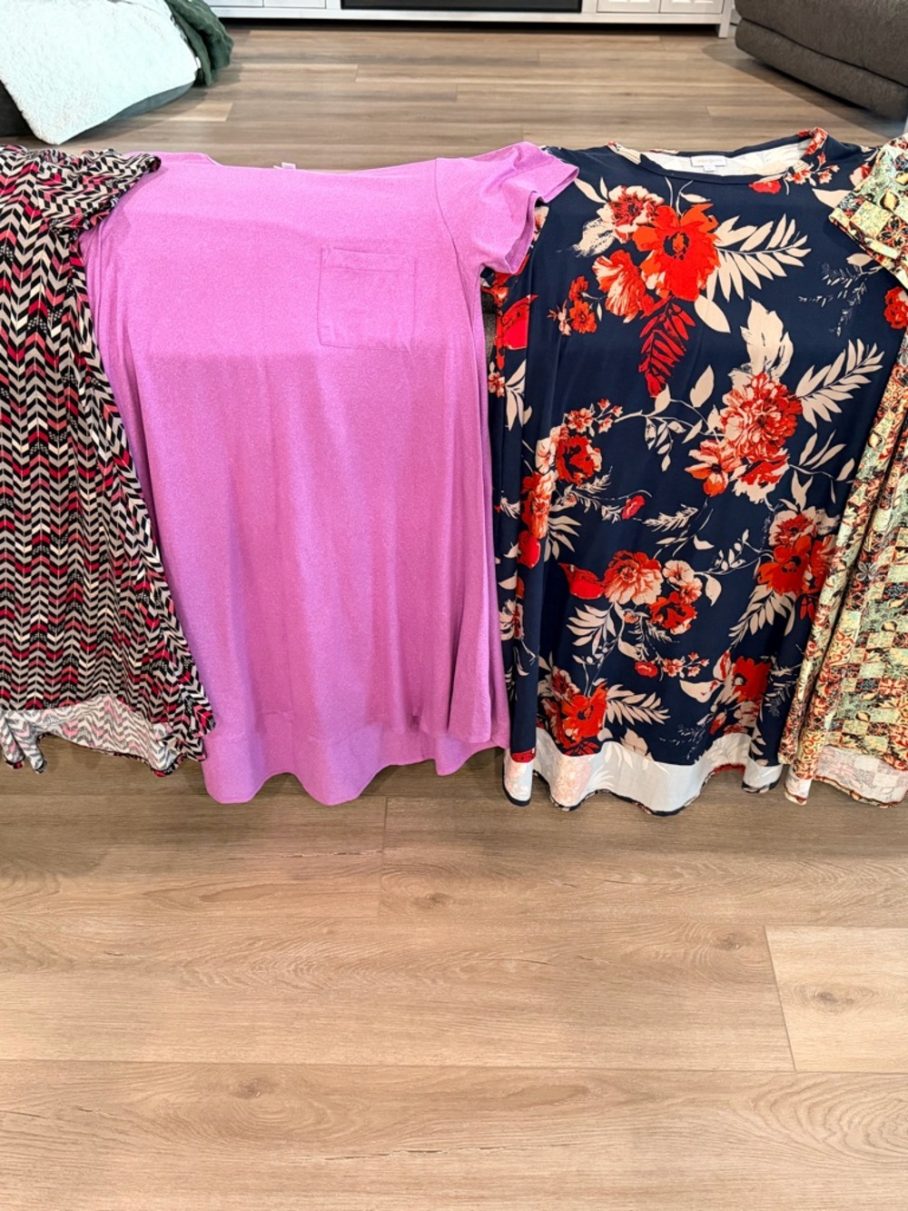 Lularoe Women's Short-Sleeve Pocket Top - Soft Knit midi dress 4 pack!